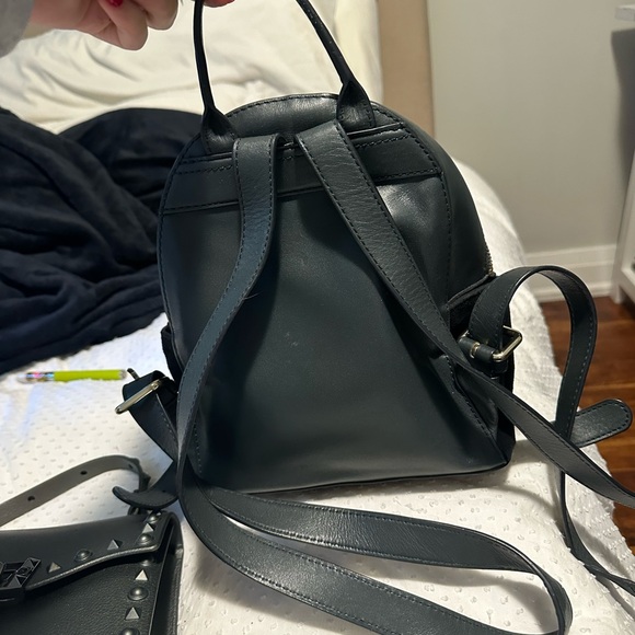 DKNY BAG - Picture 3 of 3